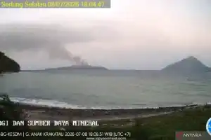 Volcanic Activity Increases, Mount Anak Krakatau Records 18 Eruptions in a Week