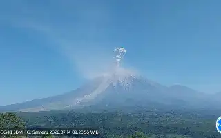 Mount Semeru Erupts Seven Times, Volcanic Ash Column Reaches 1.3 Kilometers