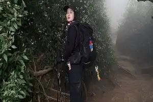 La historia de Dinda Hauw conquistando la cima del monte Merbabu en medio de una condición física no óptima