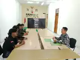 Impulsando la supervisión electoral digital, la Bawaslu de la ciudad de Cimahi recibe a estudiantes en práctica de TI de la Unjani