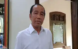 Un analista afirma que la influencia política de Jokowi empieza a desvanecerse y destaca tres indicadores