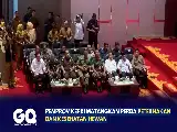 Протест проти розбитої дороги, що триває 15 років: жителі Гунунг-Кіджанг у Бінтані висадили бананові дерева посеред дороги