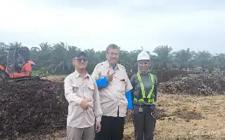 Promoting Sustainable Practices, Winrock International Trials Industrial-Scale EFB Composting in Paser