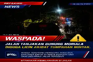 Cooking Oil Truck Overturns on Mount Moriala Central Halmahera, Drivers Urged to Beware of Slippery Roads