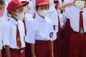 Pekanbaru Council Insists Schools Are Banned from Uniform Trading, Education Office Urged to Tighten Supervision