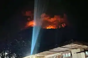 Gunung Karangetang Erupsi, Warga Sitaro Diminta Patuhi Zona Larangan