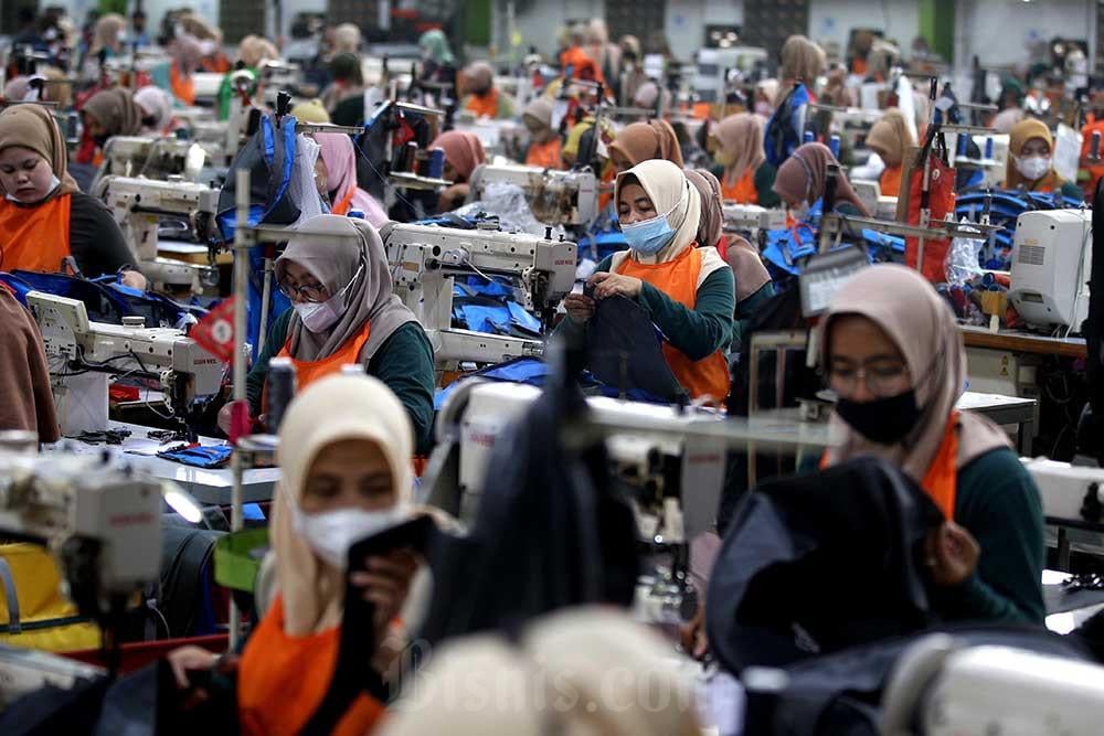 PMI Manufaktur Terkontraksi, Kemnaker Siapkan Mitigasi Risiko PHK Massal