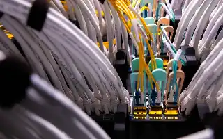 Зростання інвестицій у дата-центри в Індонезії гальмується кризою цифрових талантів