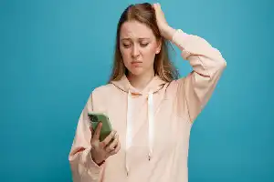 The Phenomenon of Checking Your Phone Upon Waking Up: Psychological and Productivity Impacts
