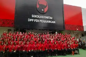 Escuela de Cuadros del PDI Perjuangan: Respondiendo a los Desafíos de la Formación Política Frente al Pragmatismo