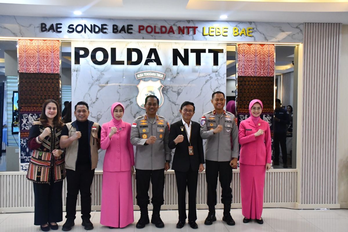 Polda NTT Raih Dua Rekor MURI Berkat Inovasi Terapi Kesehatan Mental Bagi Personel dan Masyarakat