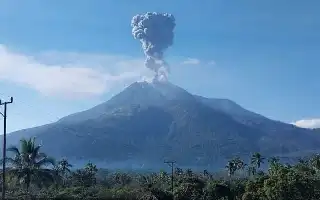 Mount Lewotobi Laki-laki Erupts Again, 1,000-Meter Ash Column Observed