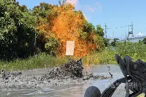 El fenómeno de un volcán de lodo vuelve a erupcionar en Pingtung