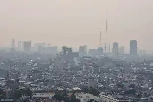 Doble amenaza de la contaminación del aire en Tangerang del Sur: daña la salud física y desencadena estrés mental