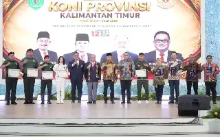 El gobernador de Kalimantan Oriental, Rudy Mas'ud, establece el objetivo de ser campeón general en el ámbito deportivo nacional
