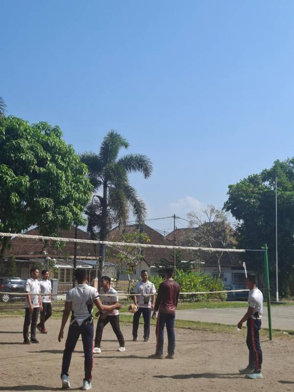 Pererat Sinergi Pegawai, Bapas Magelang Gelar Pertandingan Bola Voli