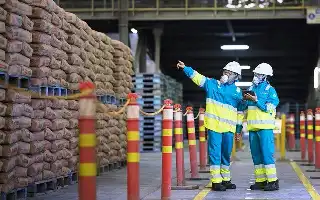 La estrategia de transformación empresarial impulsa las ventas de Semen Indonesia hasta los 15 millones de toneladas