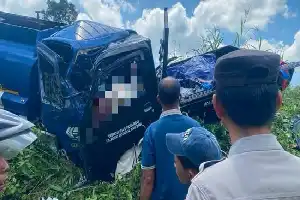 Kecelakaan Maut Jalur Batulicin-Banjarbaru: Truk BBM Tabrak Pikap Rombongan Mahasiswa, 7 Tewas