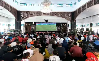 Strengthening Community Togetherness, Pemalang Regent and Military Commander Hold 2026 World Cup Public Screening