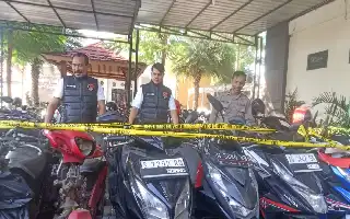 La policía de Jombang arresta a una banda especializada en el robo de motocicletas que solía tener como objetivo lugares concurridos