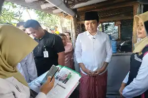 A través del programa "Bunga Desaku", el Gobierno de la Regencia de Jember ofrece servicios de médico de familia para ciudadanos de bajos recursos