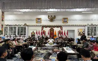Ampliando el acceso a la educación, el Gobierno Provincial de Kalimantan Central acelera la construcción de la Escuela Popular en Gunung Mas