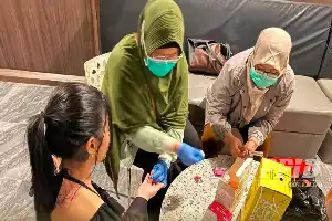 Supervisión integrada de locales nocturnos en Balikpapan: Satpol PP inspecciona licencias comerciales y salud de los trabajadores
