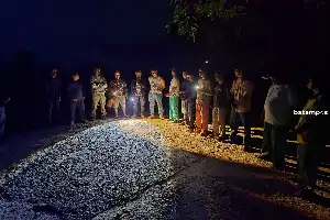 Tras quedarse dormidos y perderse en el monte Jantan, rescatan con éxito a dos adolescentes de Karimun