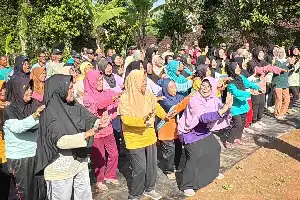 Sinergia entre UNY y PDGI DIY Brinda Servicios de Salud Holística a los Adultos Mayores en Gunungkidul