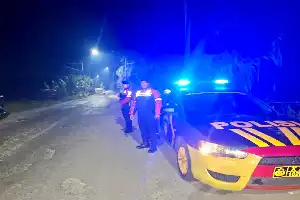 Anticipando la delincuencia callejera, la Policía de Lampung Central intensifica las patrullas KRYD en la ruta Gunung Sugih–Kotagajah