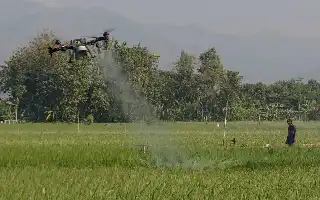 Acelerando la modernización agrícola, el Ministerio de Agricultura impulsa el uso de drones en Trenggalek