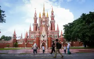 El Ministerio de Turismo presenta el programa 'Kampung Main' para unas vacaciones educativas infantiles
