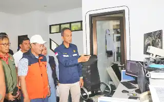 Gobierno de Serang asegura que el turismo en la playa de Anyer sigue siendo seguro ante la alerta del monte Anak Krakatau
