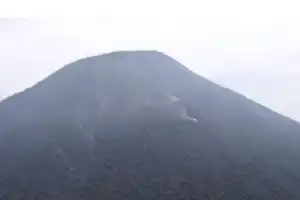 Equipo conjunto evacua con éxito a un excursionista que causó alarma con un rifle de aire comprimido en el monte Dempo