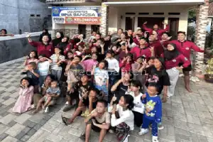 UNIBA KKM Students Promote Healthy Lifestyle Through Group Aerobics with Gunung Putri Pandeglang Residents