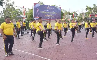 Strengthening Synergy and Physical Fitness, Seruyan Police Hold Joint Sports Session with Personnel