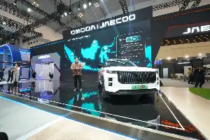 JAECOO запускає J7 SHS-P в Індонезії: перший гібридний SUV з технологією автопаркування SIVP