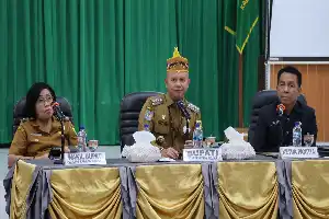 Регент Гунунг-Мас оцінив святкування 24-ї річниці та наголосив на підготовці з початку року