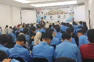 Impulsando el espíritu emprendedor digital, la UNM capacita a estudiantes en estrategias para crear startups basadas en soluciones