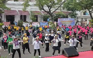 Strengthening Community Ties, Surabaya Police Department Holds Joint Sports Event to Welcome 80th Bhayangkara Day