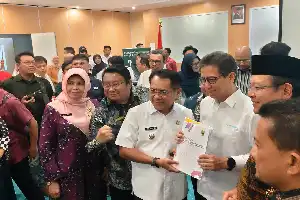 Bupati Padang Pariaman Dorong Pemerataan Layanan Kesehatan, Serahkan Proposal Pustu Baru ke Menkes RI