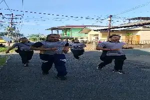 Maintaining Stamina and Solidarity, North Pontianak Sector Police Personnel Hold Joint Sports Session