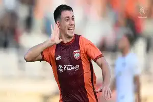 Silencioso y profesional: cómo la directiva de Persib Bandung aseguró el fichaje de Mariano Peralta