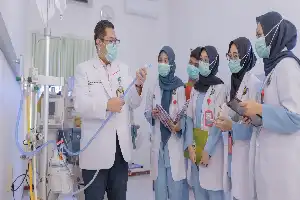 La Cámara de Representantes destaca la desigualdad en la distribución del personal médico y urge a reformar la gestión de la salud nacional