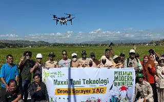 Modernización de la agricultura en Gorontalo del Norte: Éxito en la primera prueba de tecnología de drones fumigadores
