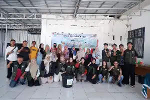 Promoviendo la independencia ambiental, estudiantes de KKN de la ULM capacitan a residentes de Gunung Antasari en gestión de residuos
