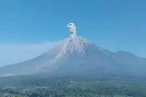 Aktivitas Vulkanik Semeru Meningkat, Pakar UGM Ingatkan Risiko Banjir Lahar yang Mengancam