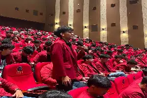 El dilema de la inteligencia artificial en el campus: Entre la eficiencia académica y la amenaza al razonamiento crítico