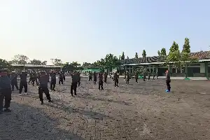 Maintaining Physical Readiness and Personnel Solidarity, Kodim 0816/Sidoarjo Makes Joint Sports a Routine