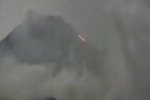 Aumenta la actividad volcánica del Merapi: Se observan flujos piroclásticos y desprendimientos de lava